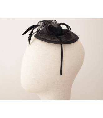 Chapeau noir plumes cocktail