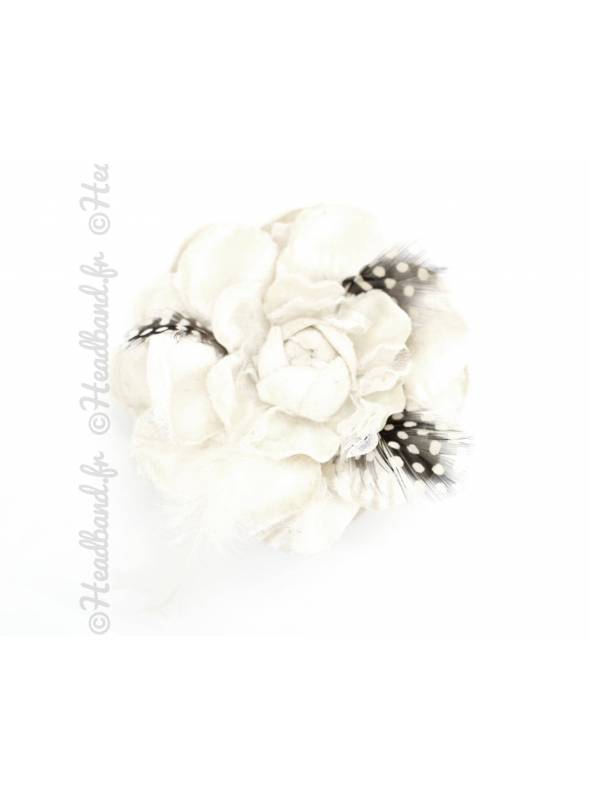 Bibi fleur à plumes avec pince crème